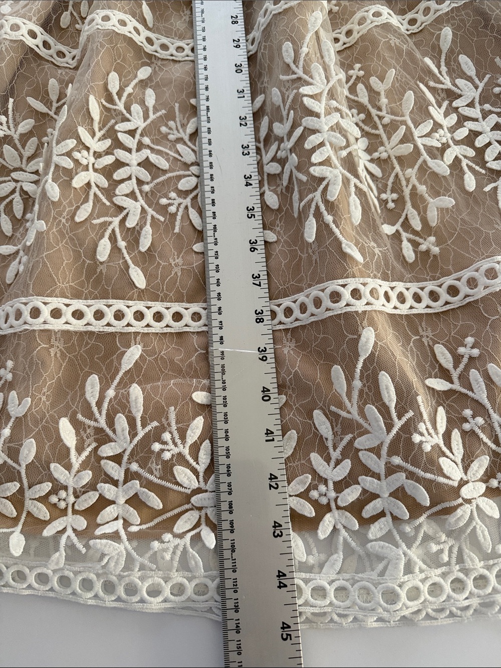 Ivy City Co Nude & White Embroidered Tulle Romantic Cottagecore size Small - Picture 9 of 11